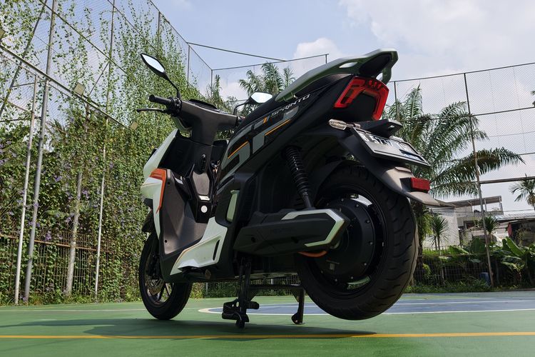 Perbandingan Motor Rp 25 Juta: Emotor Sprinto vs Honda Vario 125