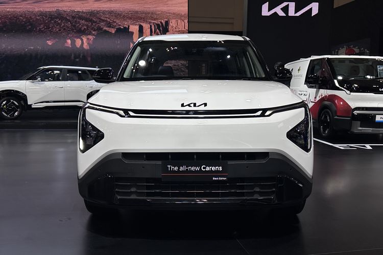 Kia Luncurkan Carens &amp; Sonet Limited Black Edition di GIIAS 2026