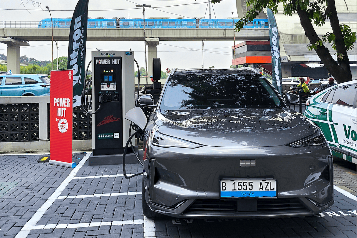 Kerja Sama Geely dan Voltron untuk Infrastruktur Kendaraan Listrik