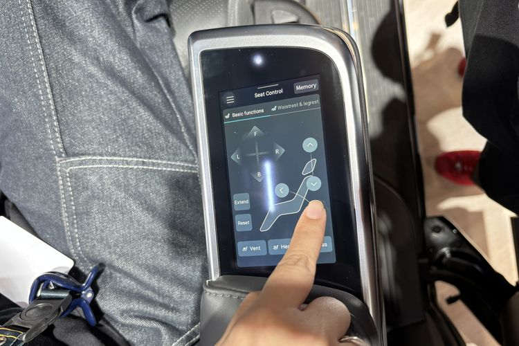 Bukan Sekadar EV, Begini Pengalaman Mencoba MAXUS MIFA 9 di IIMS 2026