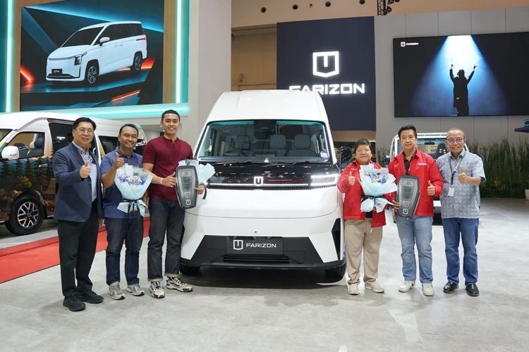 Farizon Serahkan Unit Van Listrik SV ke 5 Mitra di GIIAS 2026