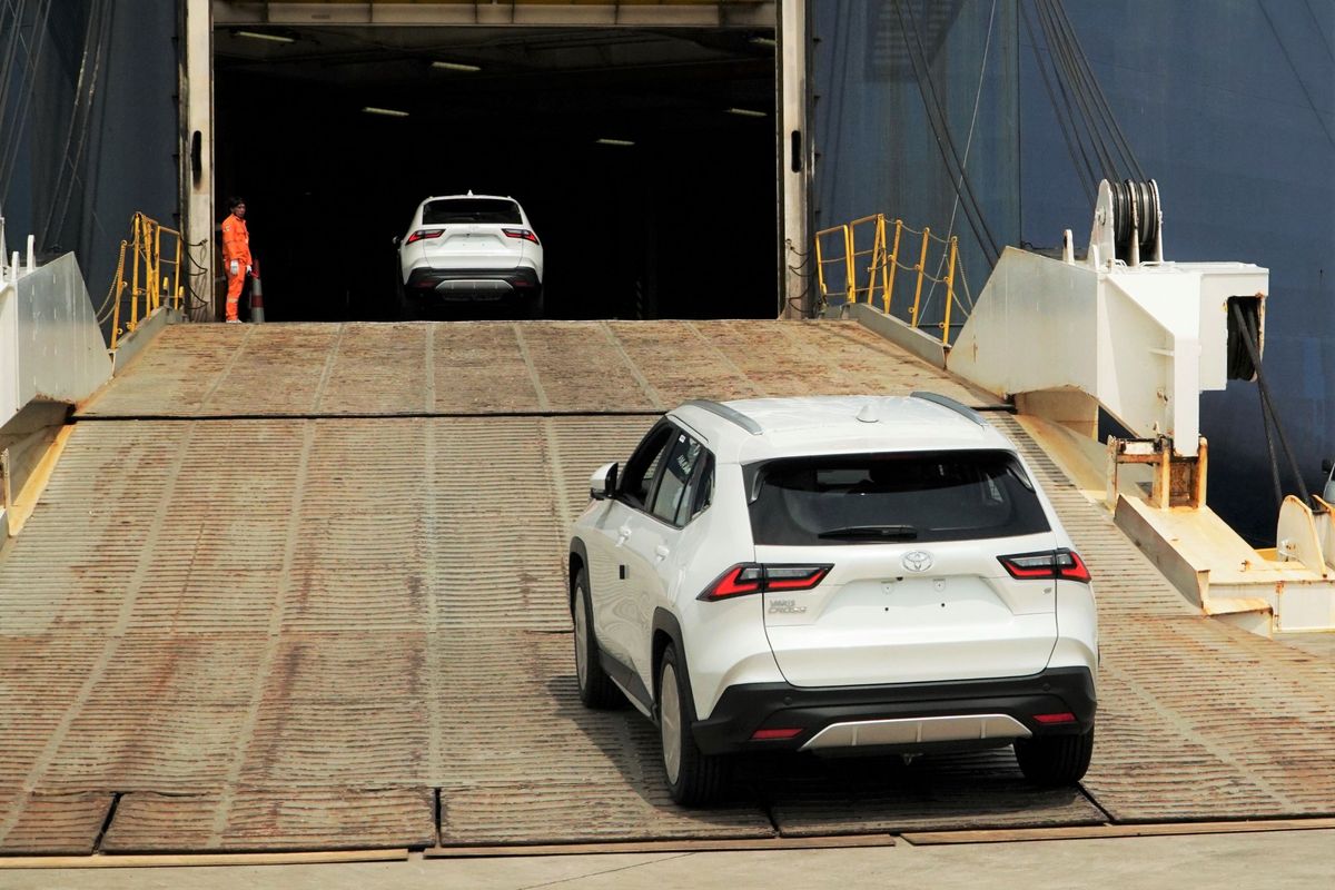 Ekspor Mobil Semester I/2026 Menguat: Mitsubishi Kirim CKD Terbesar