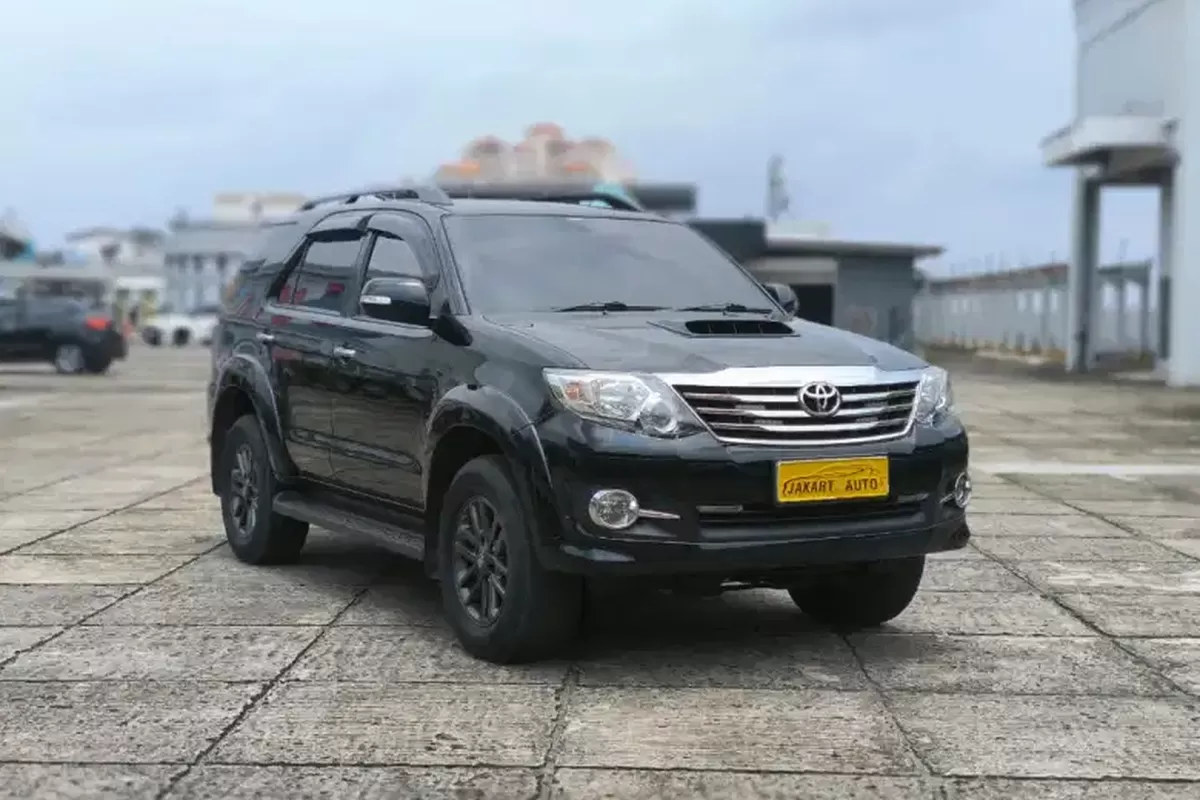 Toyota Fortuner 2012-2015 Naik Daun, Ini Alasan dan Harganya