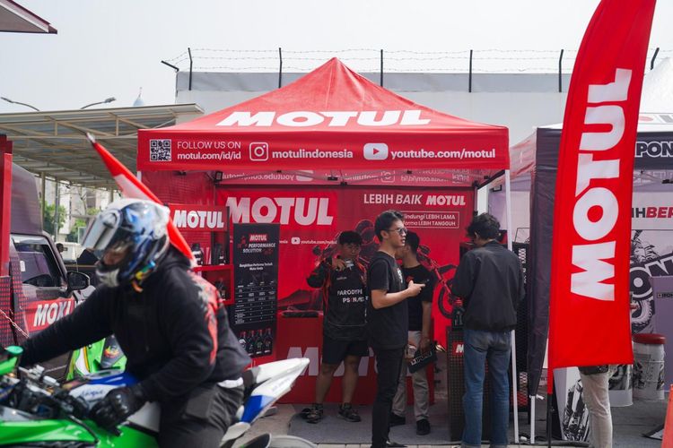 Merawat Kultur Otomotif Lewat Komunitas Roda Dua