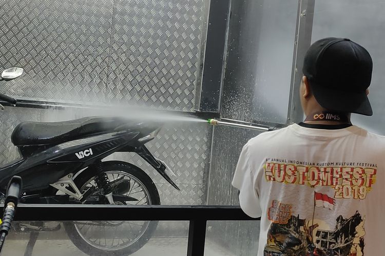 Pentingnya Cuci Motor Usai Hujan &amp; Banjir, Bisa Cegah Korosi