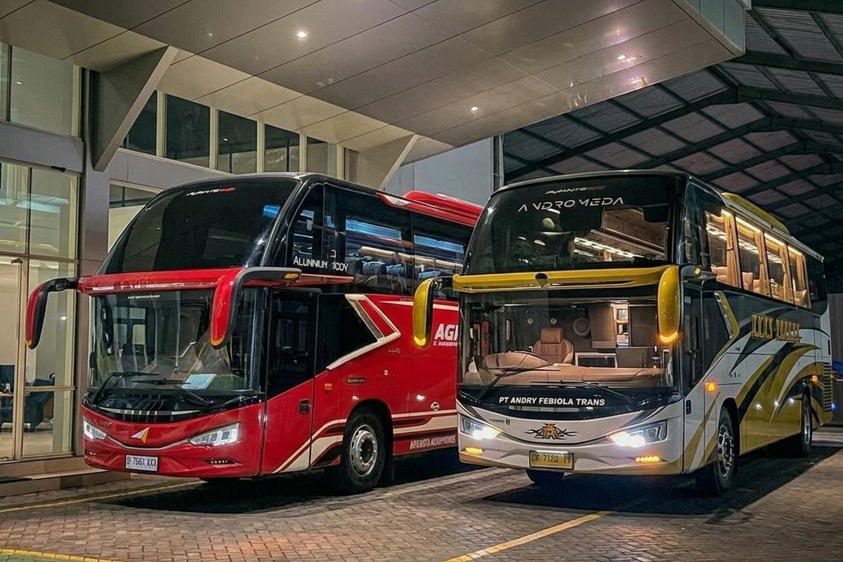 Bus Jakarta-Surabaya: Komparasi PO AKAS Aurora vs Agra Mas