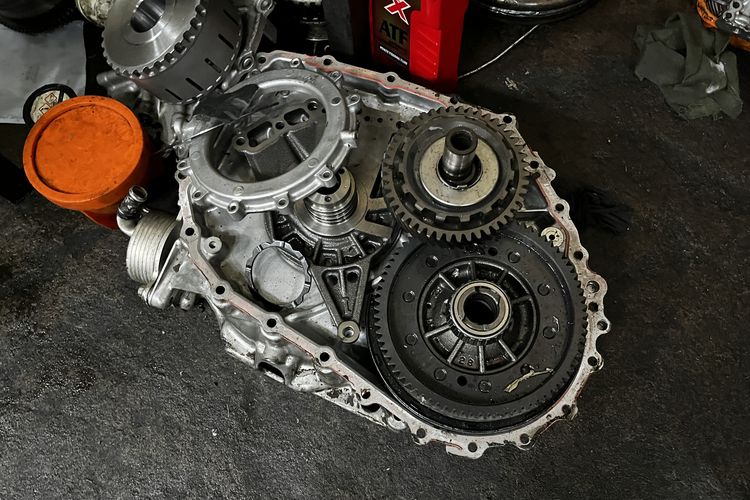 Overhaul Transmisi Matic: Kapan Perlu Dilakukan Menurut Ahli?