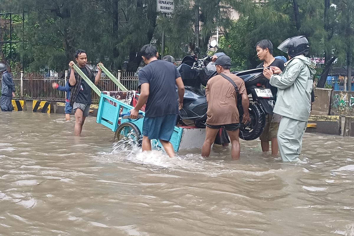 Motor Kebanjiran Jangan Langsung Distarter, Ini Risikonya