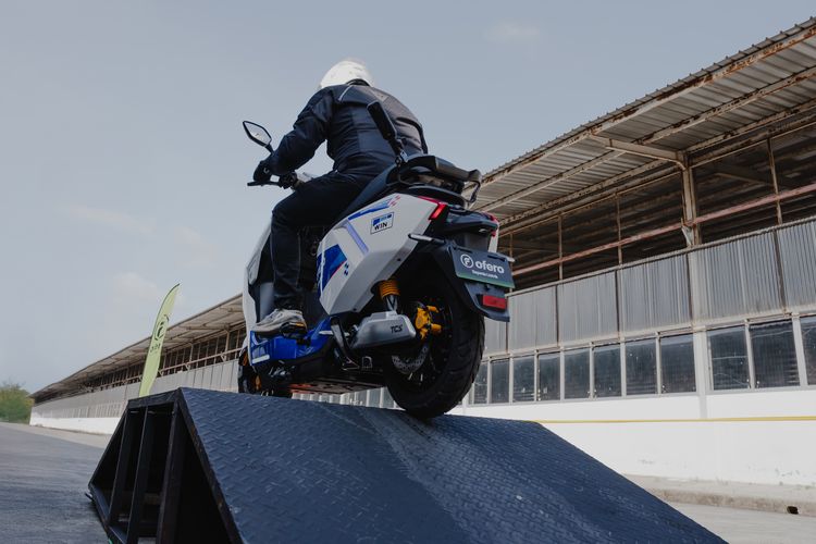 Ofero Stareer 5 Lit Meluncur, Jarak Tempuh 130 Km