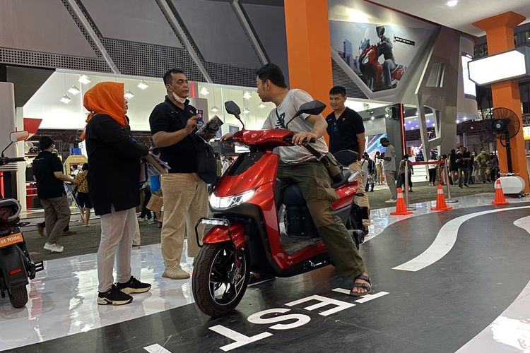 Penjualan Motor Listrik Hanya 11.000 Unit pada Semester I/2025