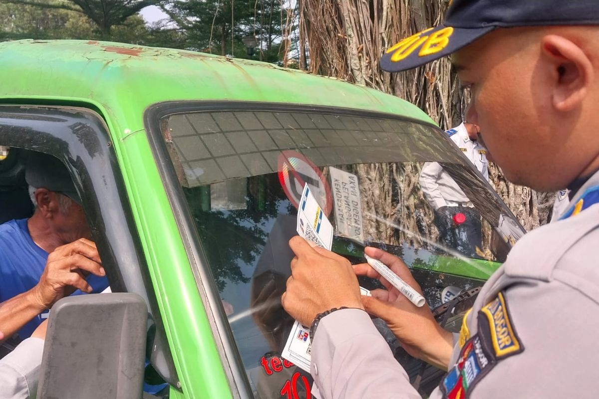 Penertiban Angkot di Bogor: 39 Terjaring, 1.200 Angkot Tua Dihapus!