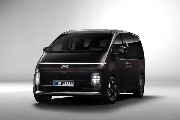Garasi Deputi Gubernur BI Thomas Djiwandono: Alphard hingga Lexus