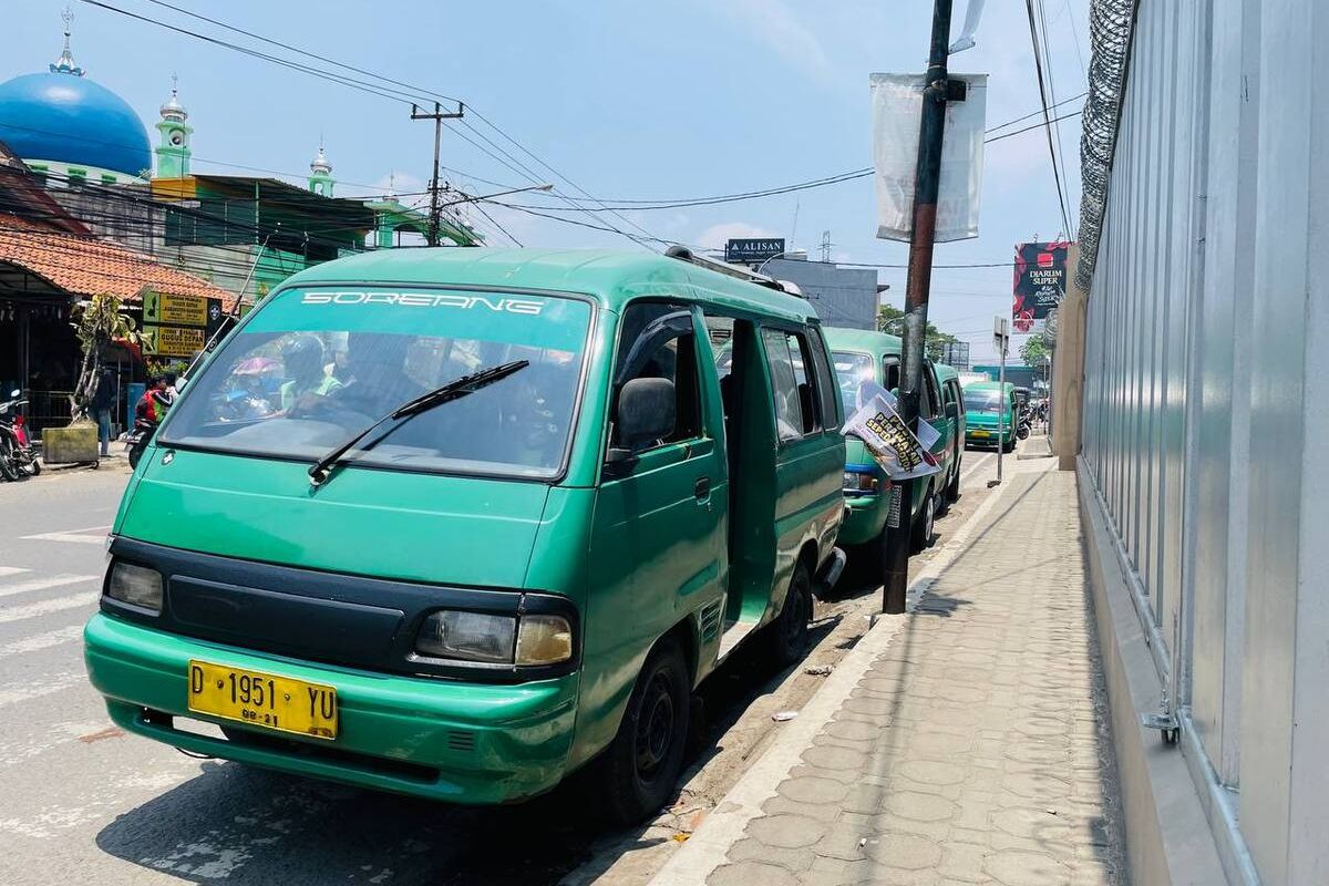 Malam Tahun Baru: Angkot Bandung Libur, Sopir Diberi Uang Saku