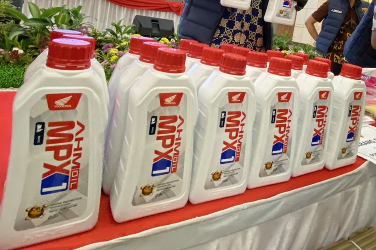 Pakai Oli Palsu Bisa Bikin Kendaraan Turun Mesin