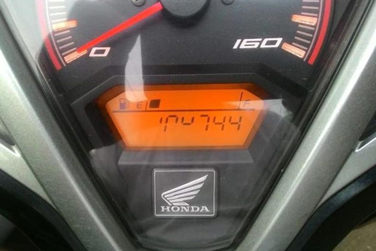 Indikator Bensin Sudah E, Masih Ada Sisa Berapa Liter Lagi?