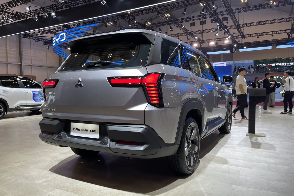 Perbandingan Cicilan Mitsubishi Destinator dan Chery Tiggo 8, Mana Lebih Murah?