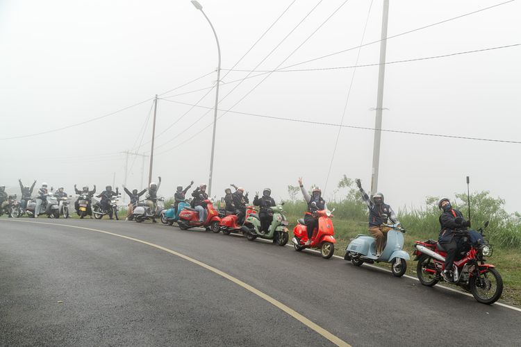 Komunitas Motor Perempuan Gelar Riding Kartini di Bandung