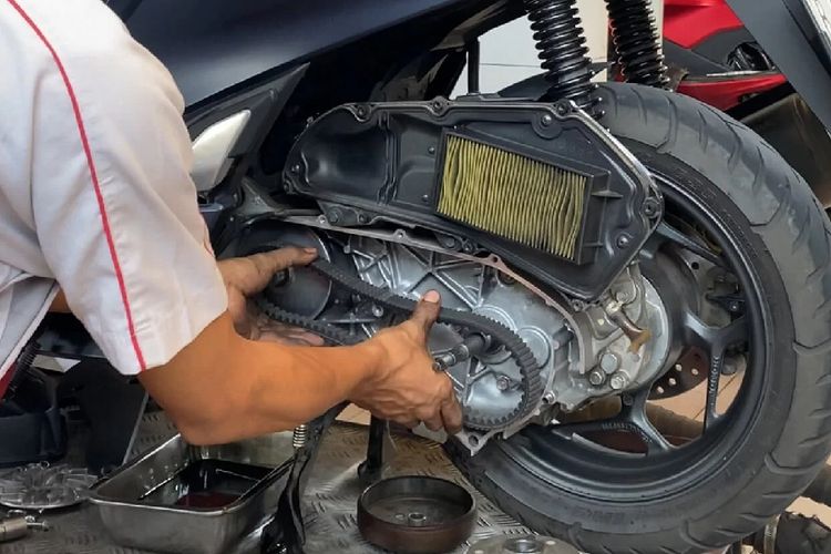 Mesin Motor Matik Brebet Saat Jalan? Ini Penyebab dan Solusinya