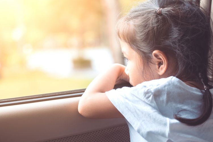 Bahaya Meninggalkan Anak Kecil Sendirian di Dalam Mobil