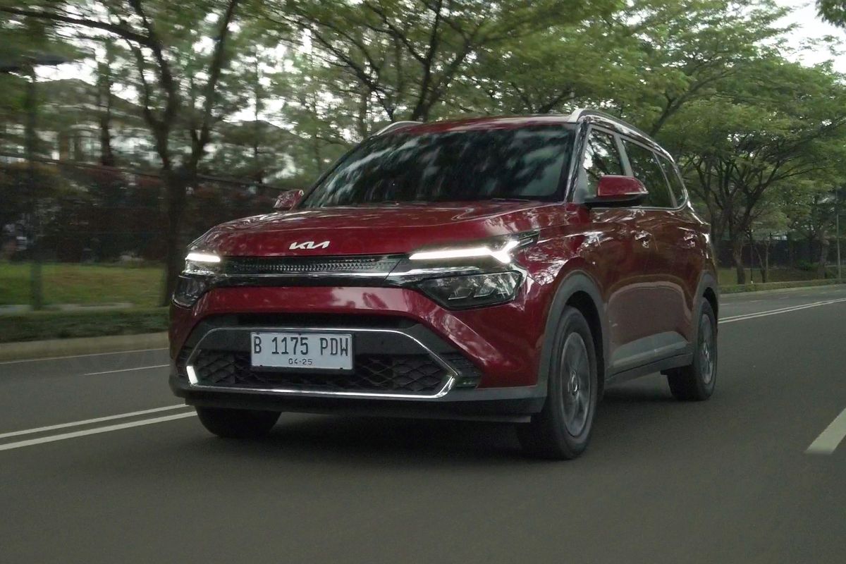 Kia, Mengulas Fitur dan Kepraktisan Kia Carens 1.5