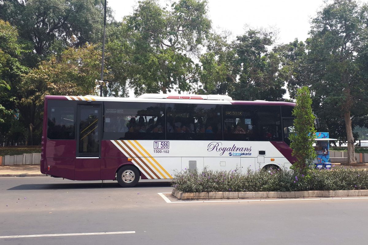 Sistem Booking Royaltrans Kacau, Transjakarta Minta Maaf