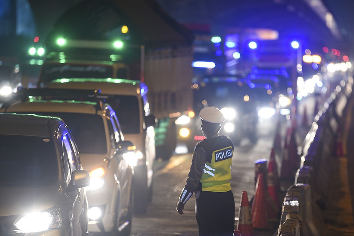 Plus Minus Berangkat Mudik Pakai Mobil Pribadi di Malam Hari