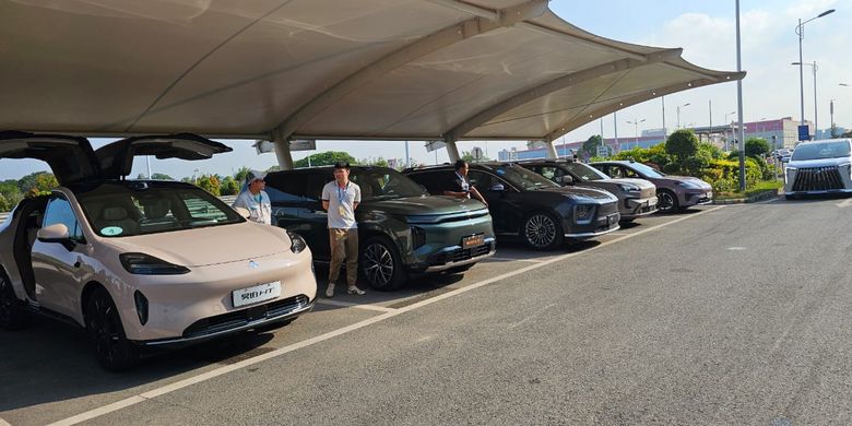 Menjajal Performa Mobil Listrik Aion dan Hyptec, Langsung di Markas GAC