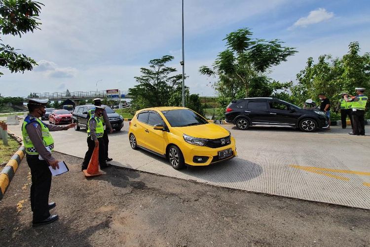 Keselamatan Berkendara di Jalan Tol: Waspadai Kebiasaan Sepele