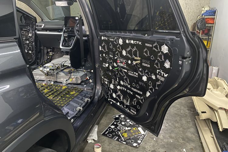 Mitos atau Fakta, Upgrade Audio Harus Tambah Peredam Mobil?