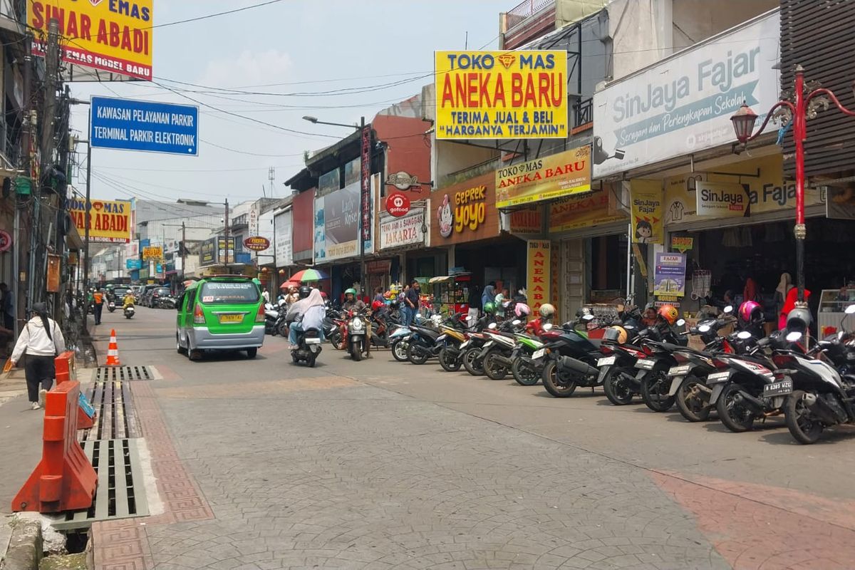 Jalan Suryakencana Bogor: Parkir Bergeser, Lalu Lintas Lebih Lancar