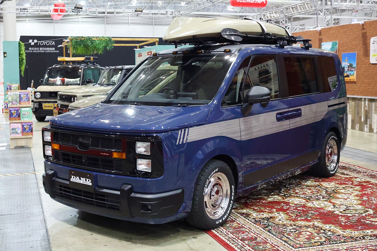 DAMD Step WGN Resonator di Tokyo Auto Salon 2026, Jadul dan Modern