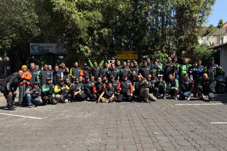 TVS Gelar Riding iQube S Bareng Komunitas Bandung