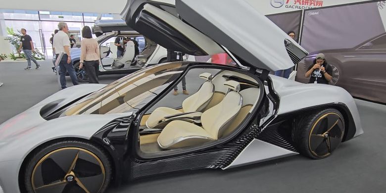 Sekelebat Menyambangi "Biangnya" Mobil Aion di China 