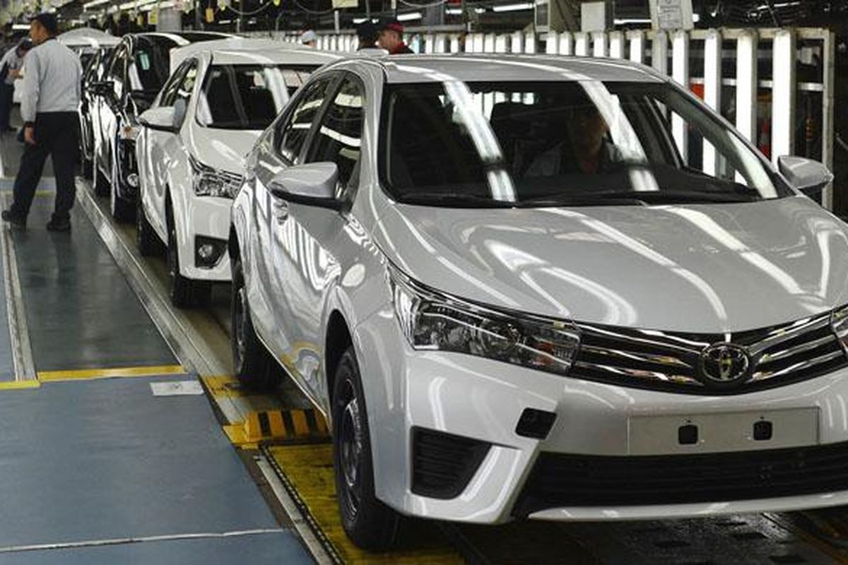 Target Produksi Massal Sedan Listrik 2028, Ini yang Perlu Disiapkan