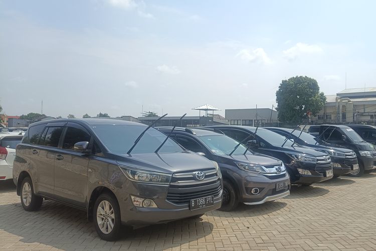 Bongkar Mitos Lelang Mobil: Siapa Saja Bisa Beli Mobil Bekas