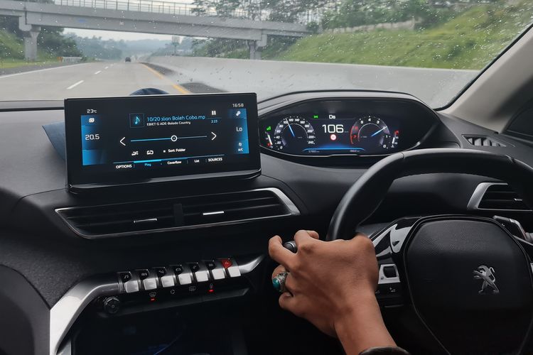 Mengenal Lampu Indikator Logo Kunci Pas di Mobil