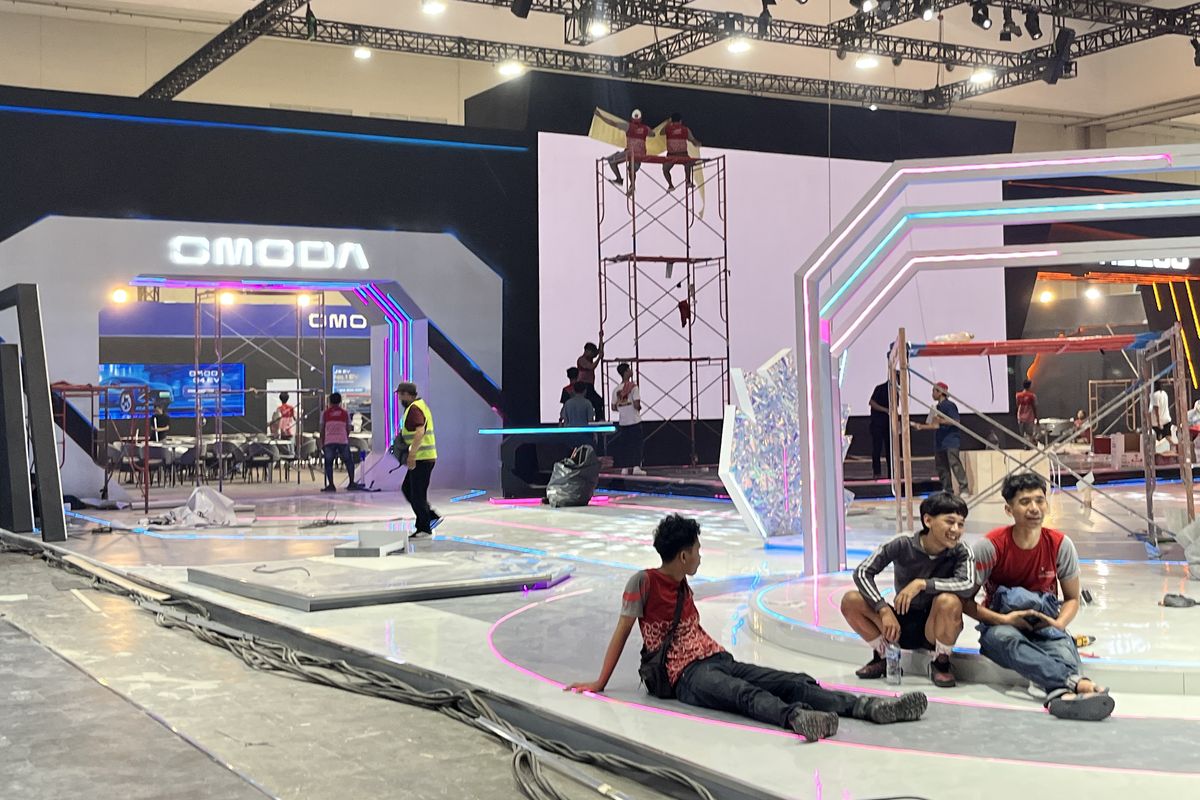 Penampakan Booth Omoda di GIIAS 2026, Persiapan O4 EV