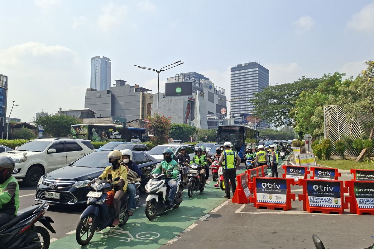 Ada Demo Buruh di DPR, Hindari Ruas Jalan Ini dan Cek Rute Alternatif