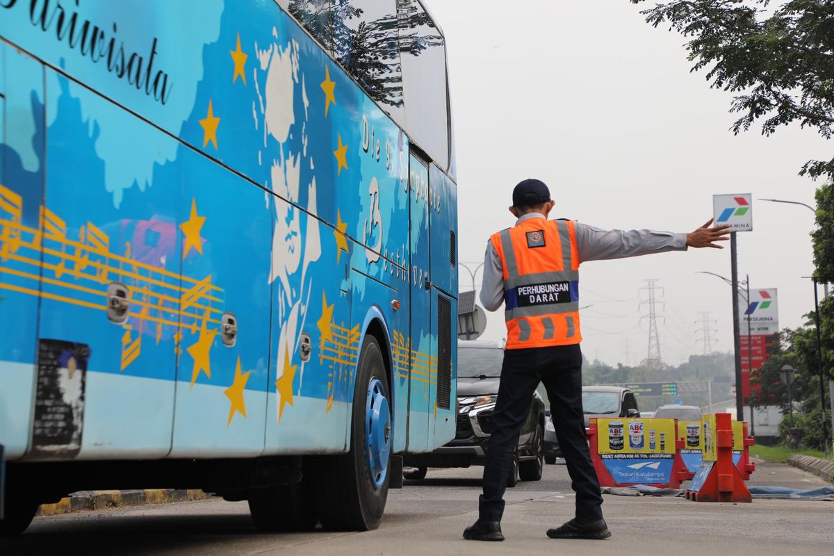 Libur Panjang, Kemenhub Temukan 13 Bus Tak Laik Jalan di Tol Jagorawi