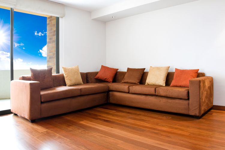 Ini Beda Bahan Suede Buat Jok Mobil dan Sofa Rumah