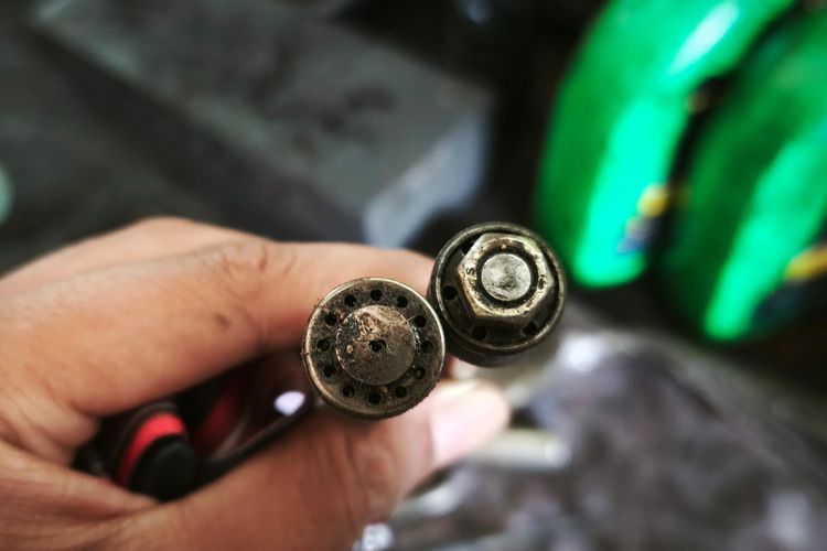 Fenomena Modifikasi Motor Pakai Shock Tabung Fantasi