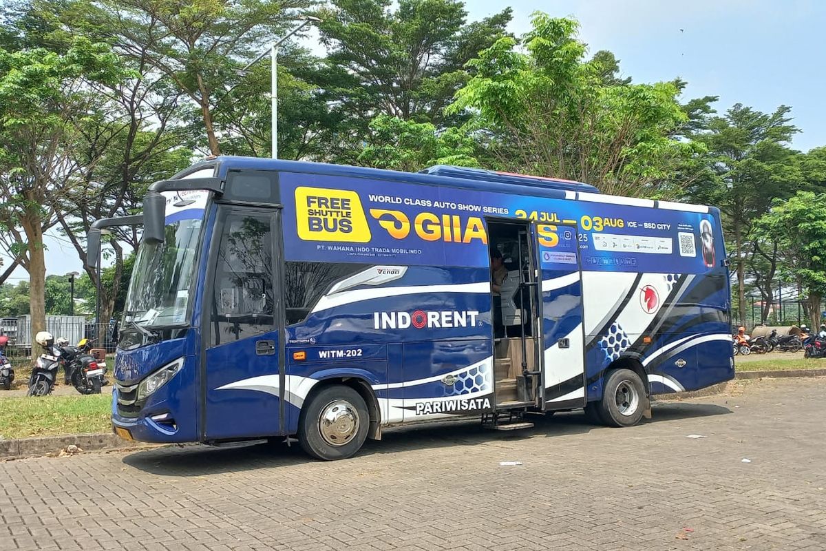Naik Shuttle Bus Gratis ke GIIAS 2025 Agar Tidak Terjebak Macet