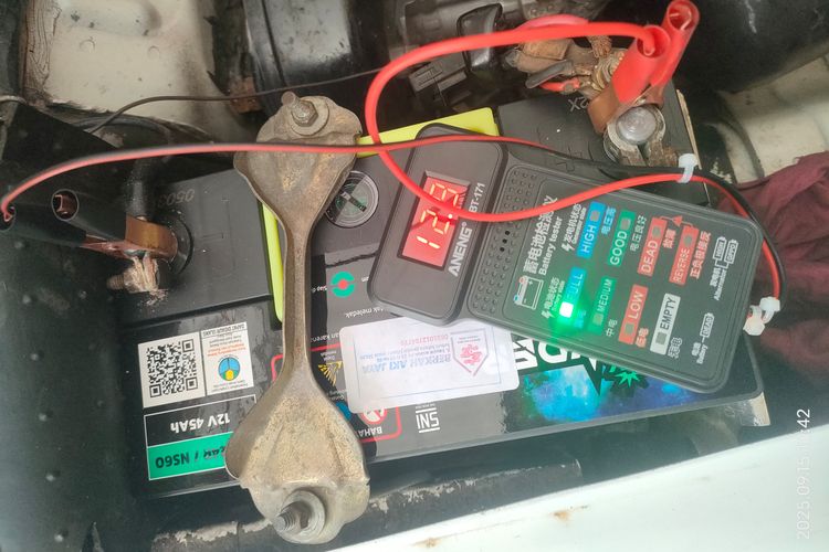 Tanpa Alat Khusus, Ini Cara Sederhana Cek Aki Mobil Bekas