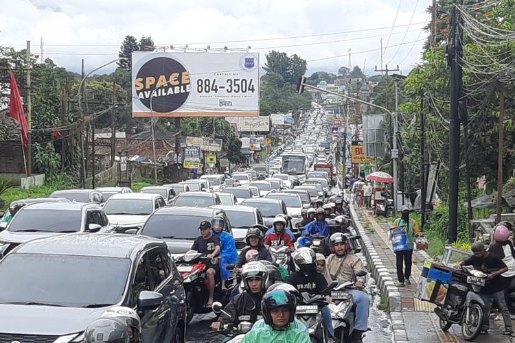 Liburan Aman ke Puncak: Jalur Alternatif yang Perlu Diketahui