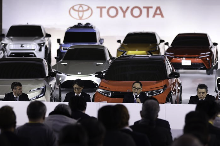 Produksi dan Penjualan Toyota Turun, Tekanan Industri Makin Terasa