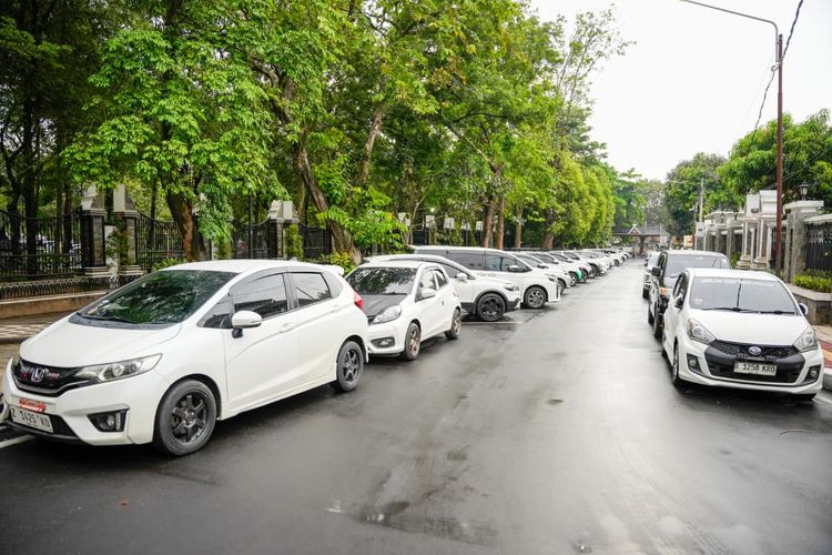 Loyalis Mobil Putih Gelar Halalbihalal di Purwakarta