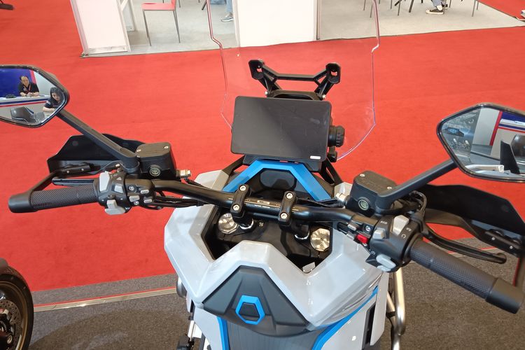 Spesifikasi Zontes 368G, Matik Petualang Bongsor Banyak Fitur