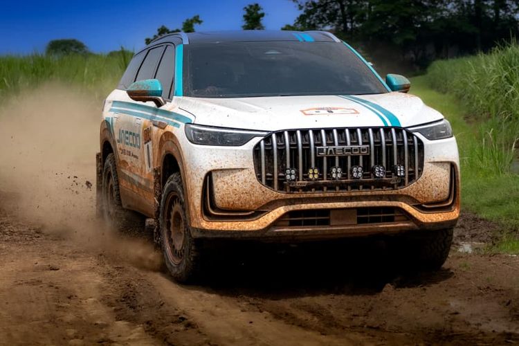Jaecoo J8 SHS ARDIS Unjuk Gigi di Ajang IRRA 2025