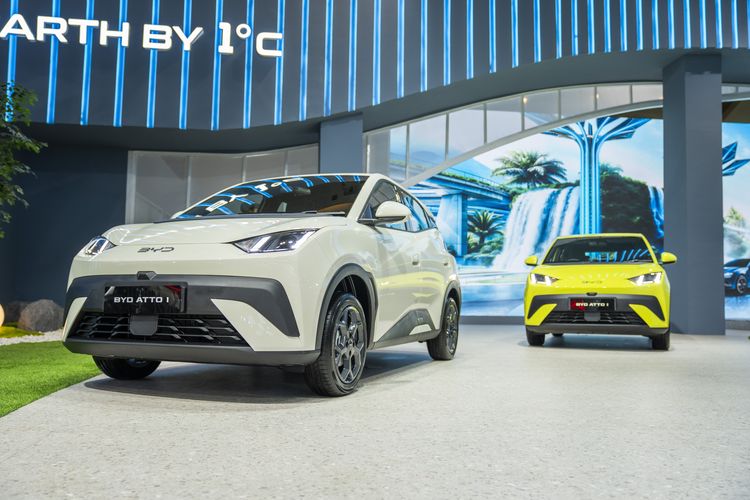 Perbandingan Pajak Mobil Listrik Listrik dan Mobil Bensin