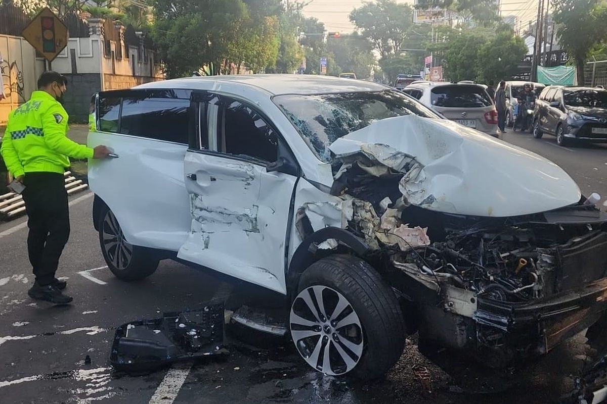 Apakah Mobil Bekas Tabrakan Masih Layak Dibeli?